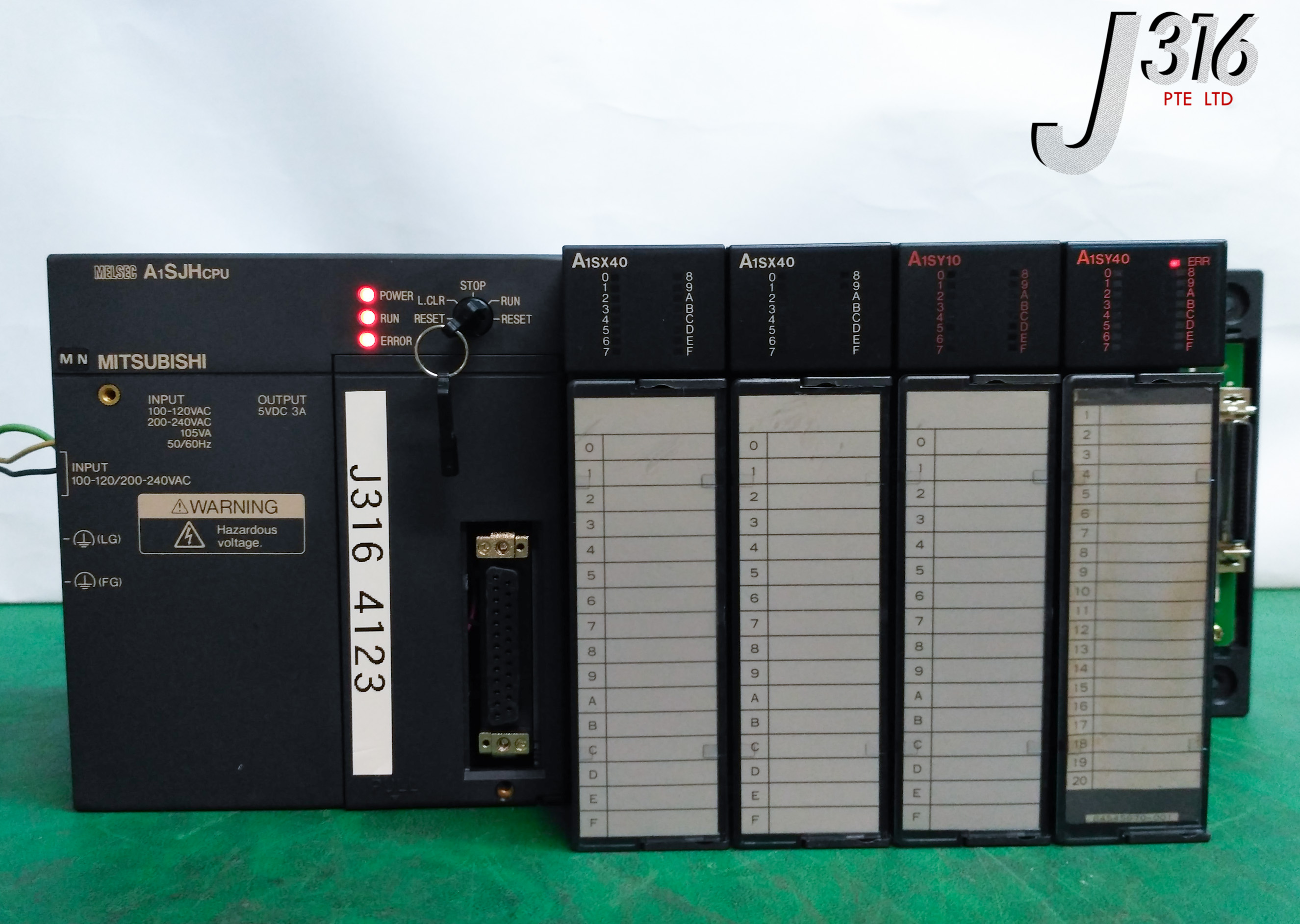 4123 MITSUBISHI MELSEC PROGRAMMABLE CONTROLLER, A1SY40 A1SY10